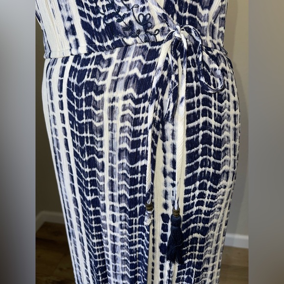 LIKE NEW KNOX ROSE EMBROIDERED TIE DYE MAXI DRESS - Picture 3 of 11